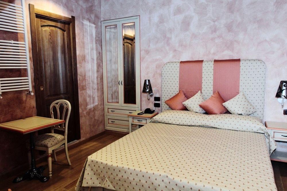 רומא Condotti Rooms מראה חיצוני תמונה